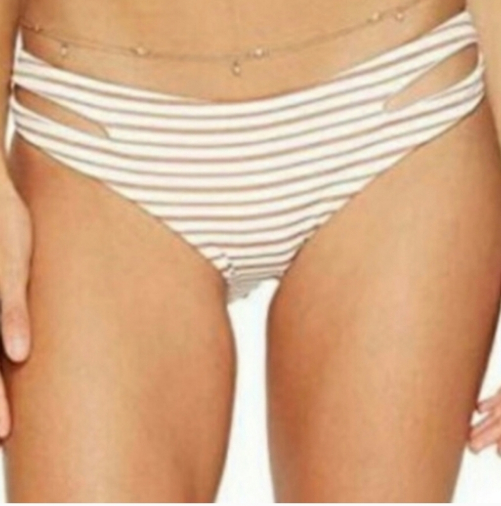 L*Space Full Cut Low Rise Hipster Swim Bottoms *flawed*